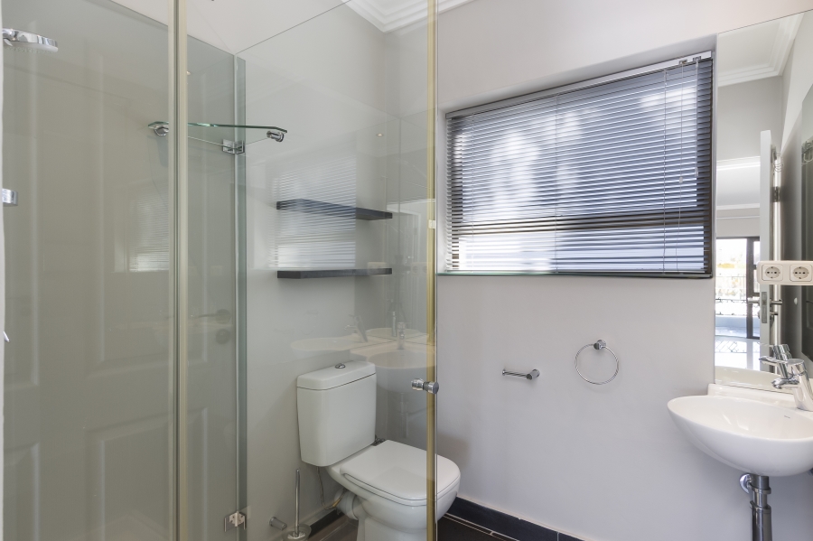 To Let 4 Bedroom Property for Rent in Helderberg Estate Western Cape